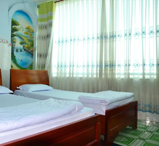 Standard Triple room