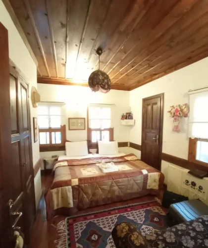 1 Bedroom Standard Double room with balcony