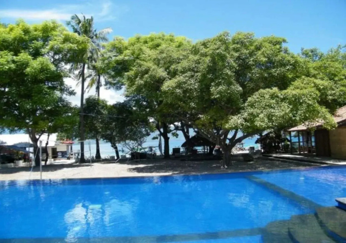 Oceans 5 Dive Resort