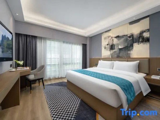 Standard Double room with city view