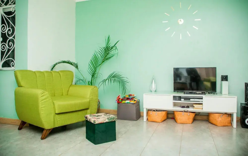 5-bed Lakeview Villa With Roofterrace and Kidspond