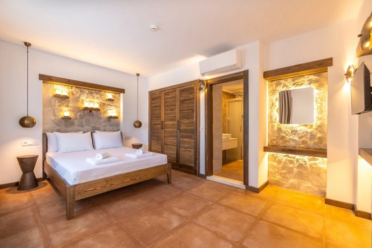 Standard Triple room