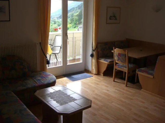 2 Bedrooms Apartment with mountain view