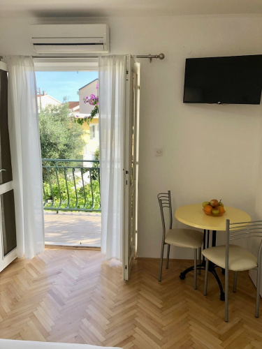 Apartments Sini