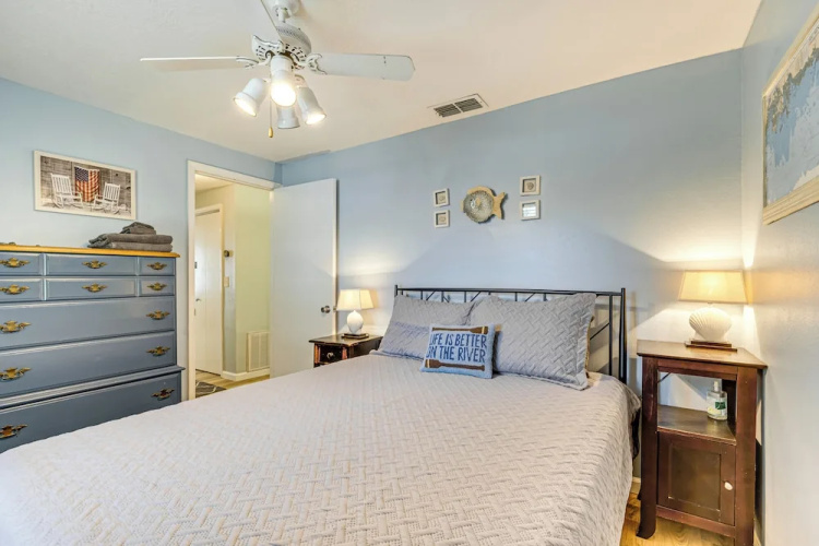 Waterfront Florida Abode w/ Deck, Grill & Fire Pit