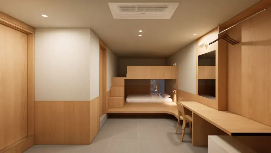 Hotel On You