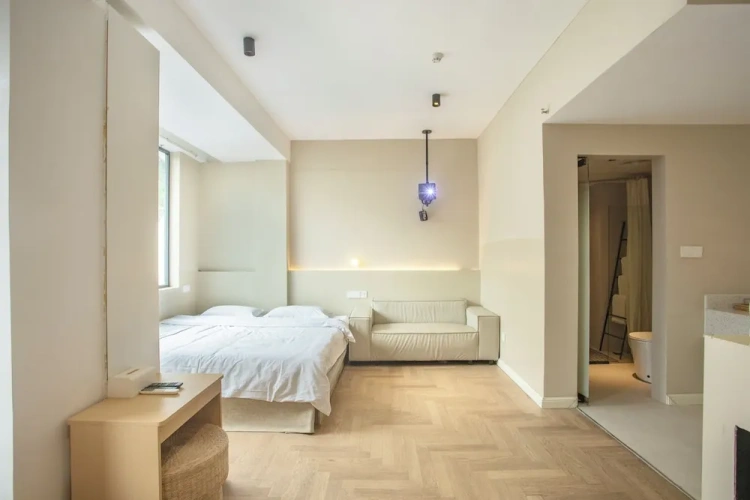 Standard Triple Family room