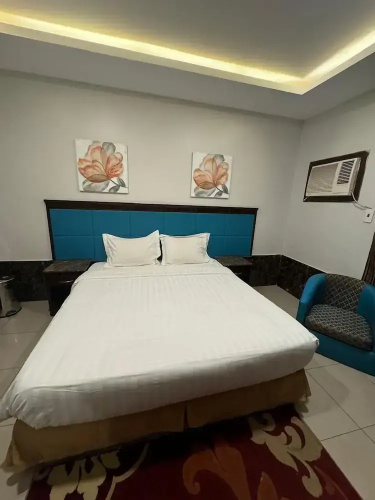 Al Thanaa Al Raqi Serviced Apartments