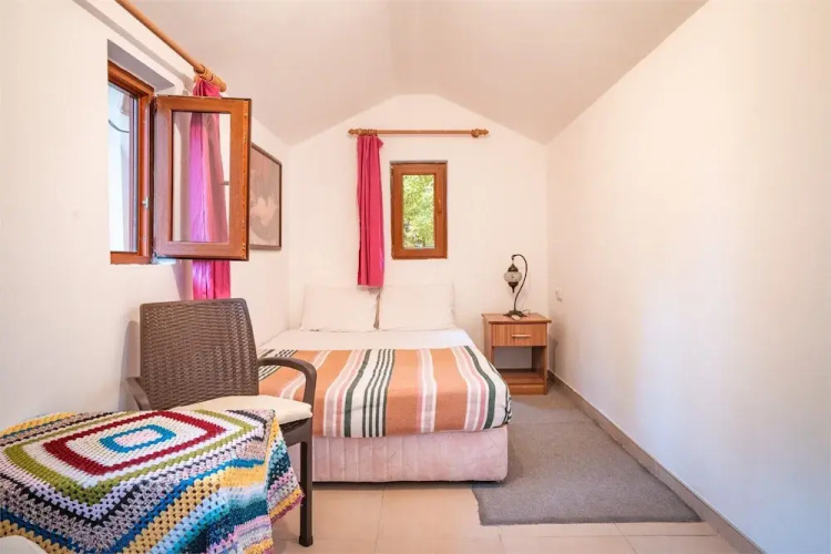 7 Garden Bungalow & Camping Camping