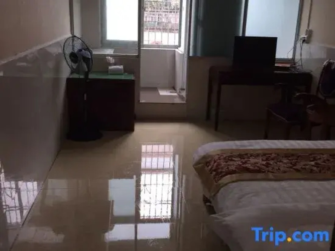 Red star apartment
