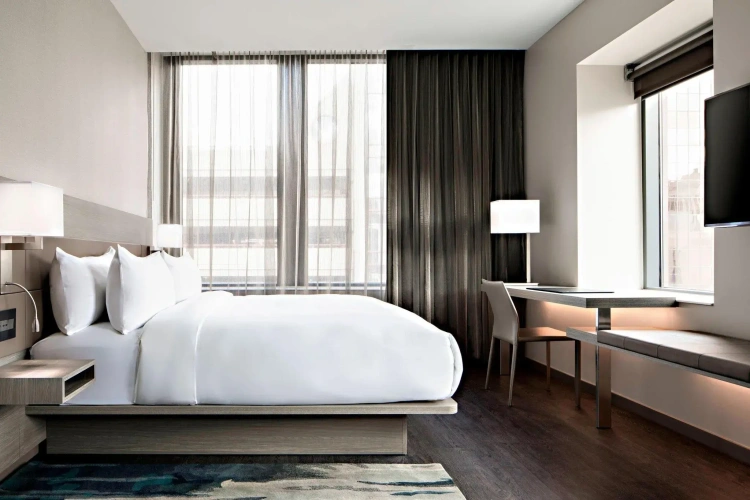 Standard Double room with city view