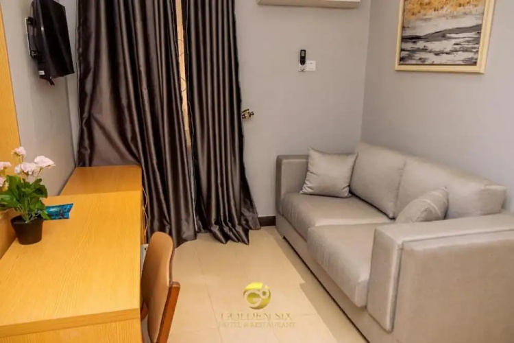 Golden Six Hotel & Restaurant