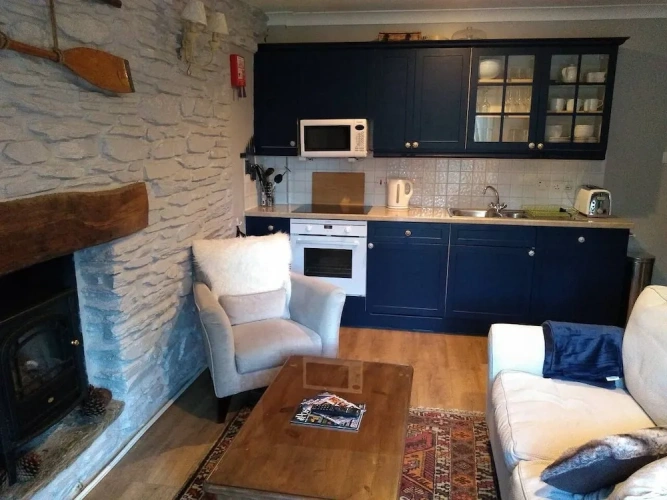 2 Bedrooms Cottage