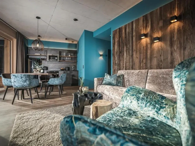 2 Bedrooms Penthouse Apartment