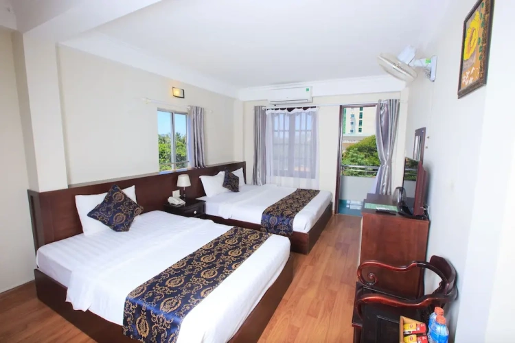 Deluxe Twin room with balcony and with city view