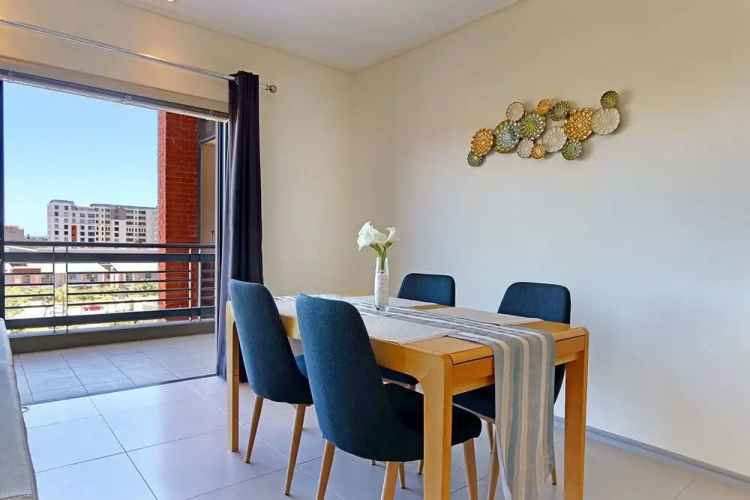 Manhattan Suites 703