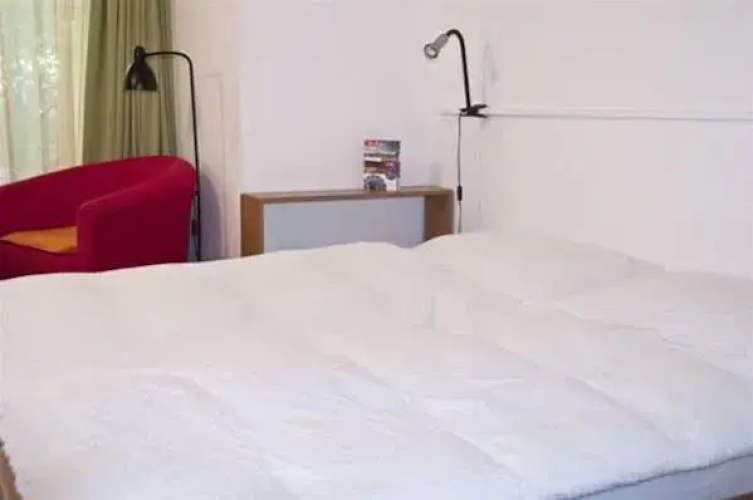 Aaron's Sleep Well B&B Basel