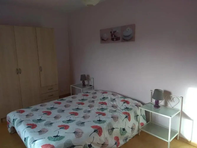 4 Bedrooms Cottage