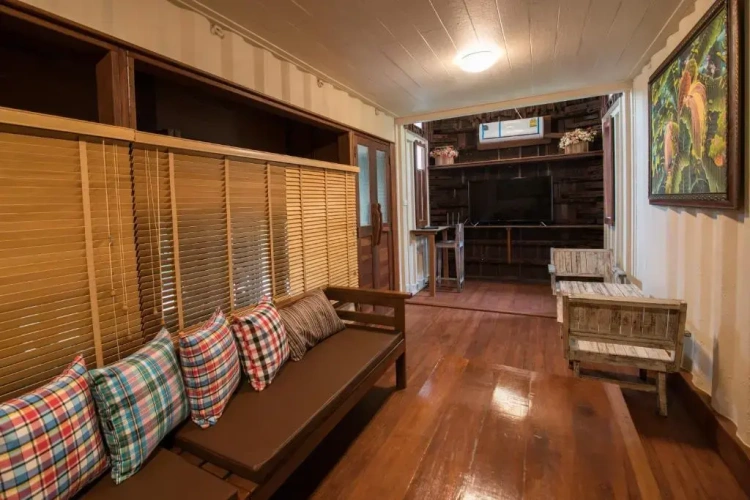 3 Bedrooms Cottage