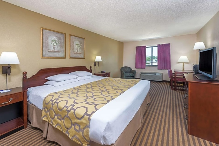 Double Suite with pool view