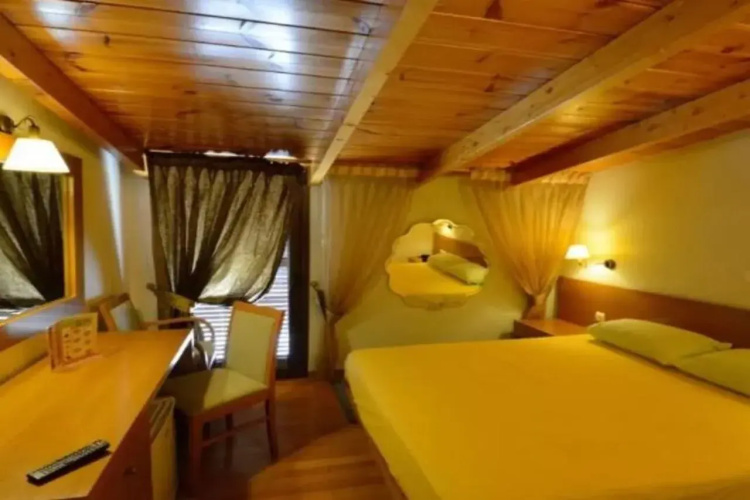 Hotel Chris