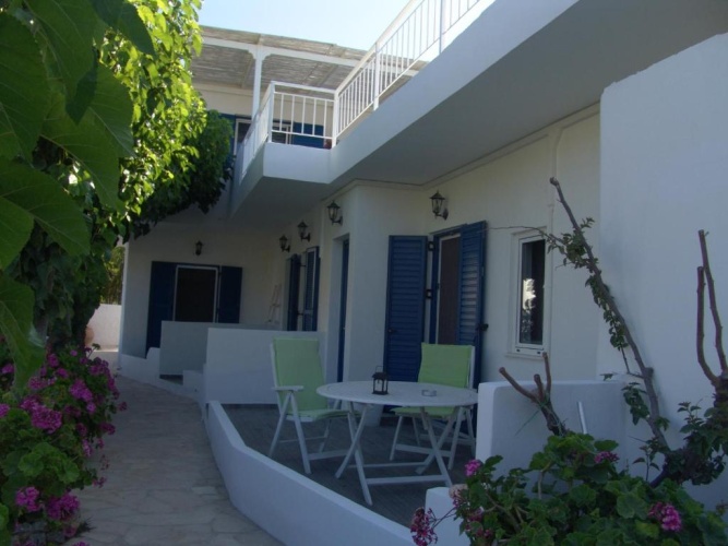 Standard Double room with partial sea view