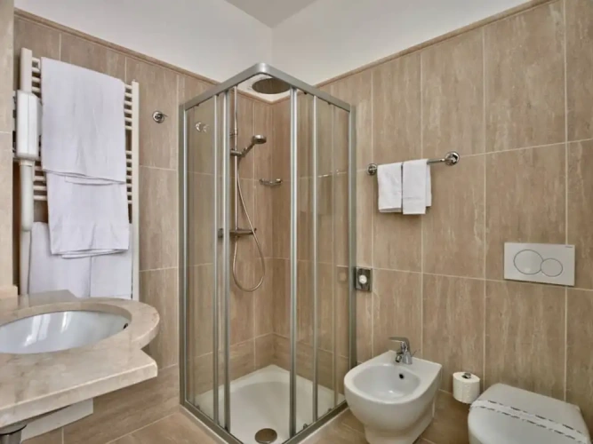 Standard Single room with street view