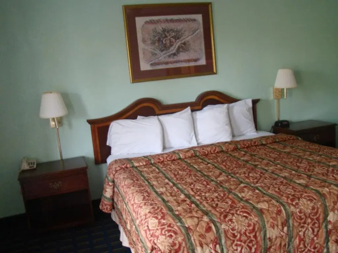 Budget Inn