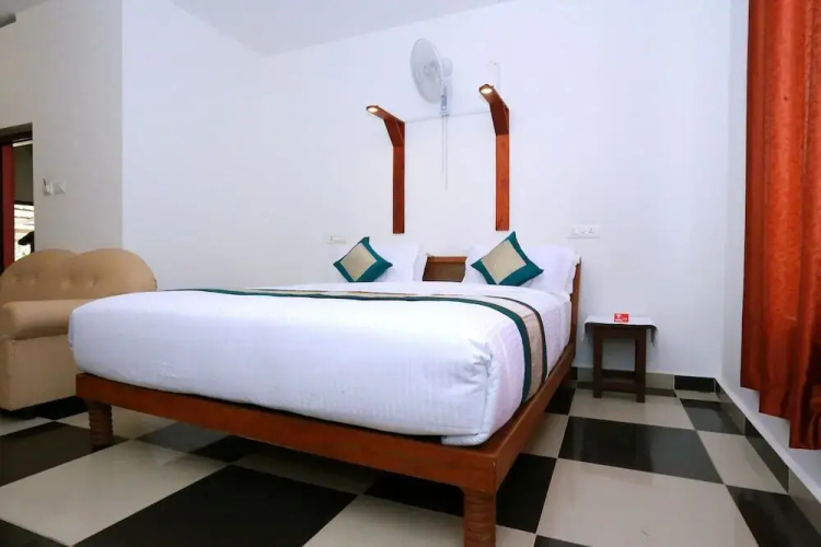Hotel River Moon by OYO Rooms