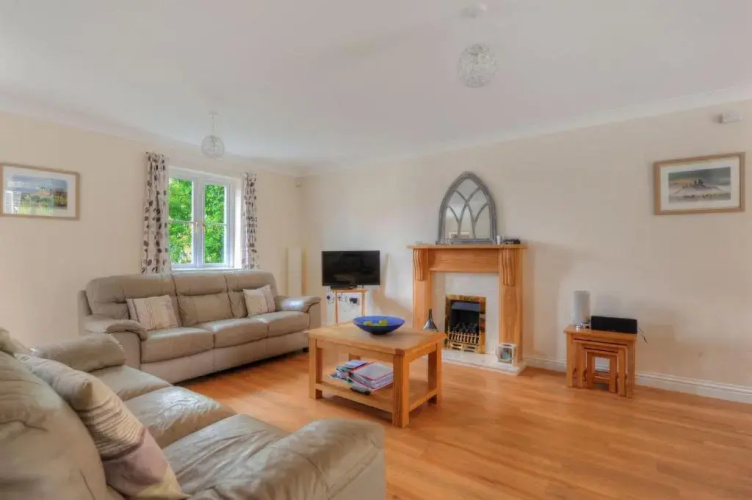 1 Woodroffe Meadow