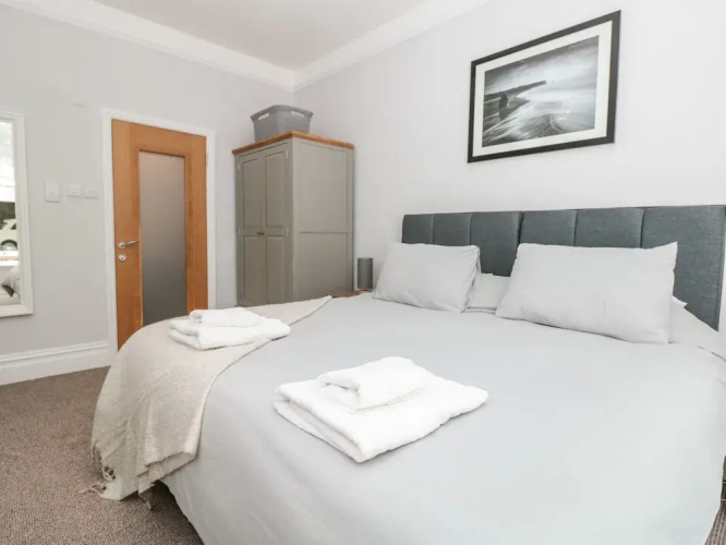 Flat 1 Byfield