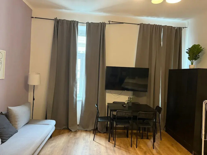 Comfy 2BR Apt Westbahnhof Area