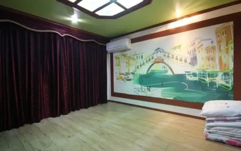 Paragon Motel
