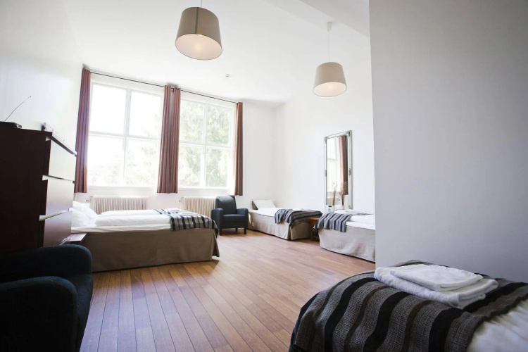 Guesthouse Eleven Hotel