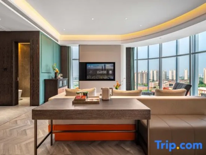 1 Bedroom Executive Suite with city view