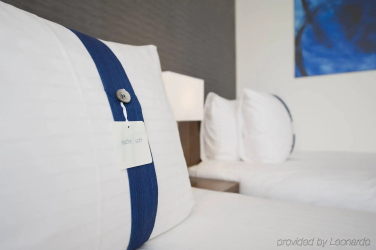 Holiday Inn Express Amsterdam - Schiphol by IHG