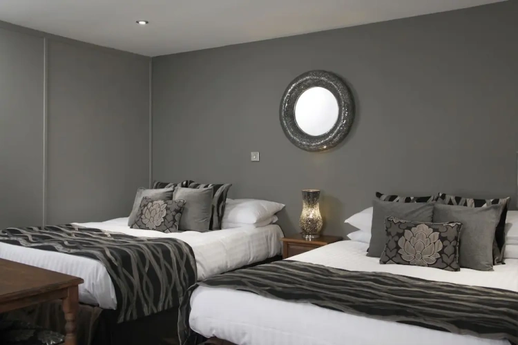Standard Family room