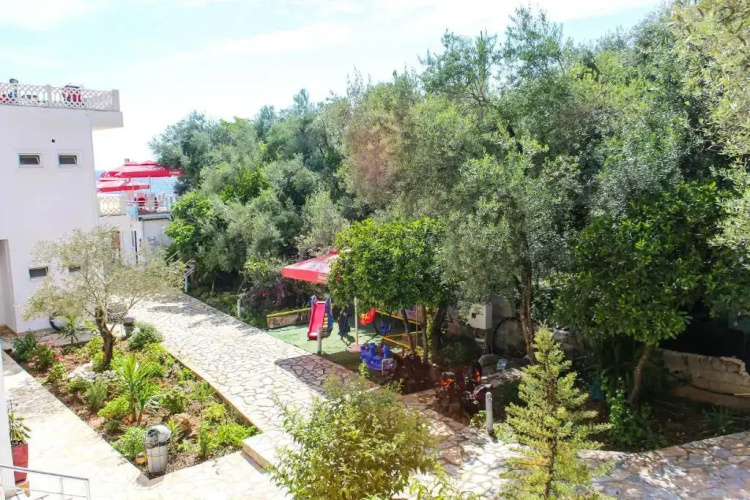 Noan Hotel E Resort