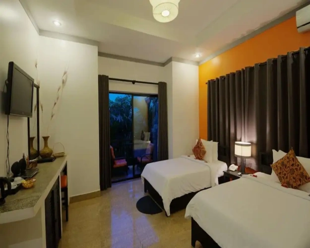 Deluxe Twin room with balcony