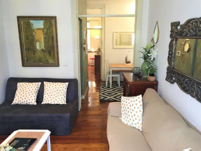 Charming Vintage Auto Check-in Flat in Baixa