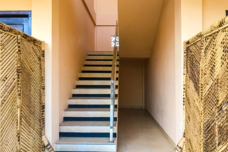 Rupaqa Hotel by OYO Rooms