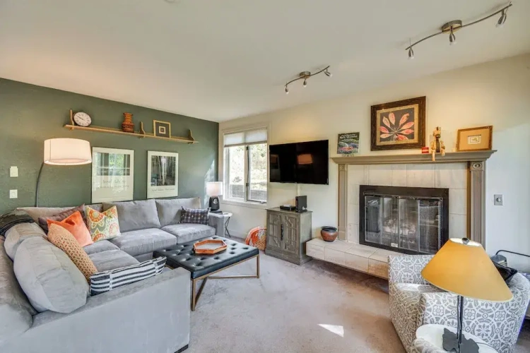 3 Bedrooms Apartment