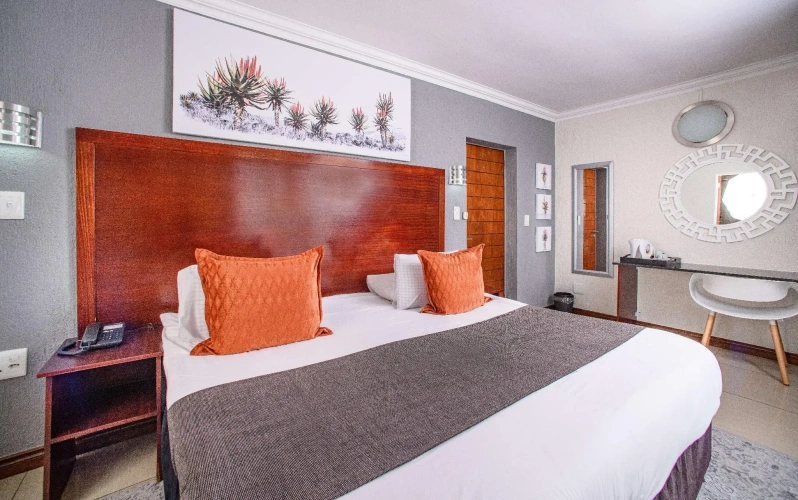 Standard Twin room with balcony