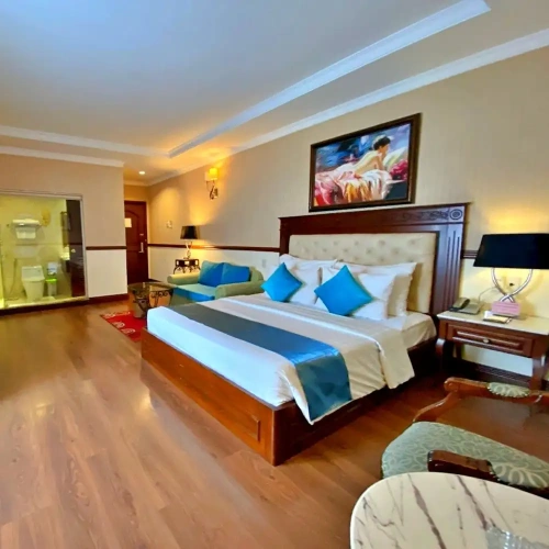 Deluxe Double room with city view