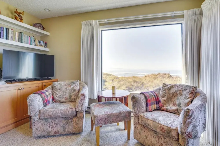 Watsonville Condo w/ Ocean Views & Beach Access