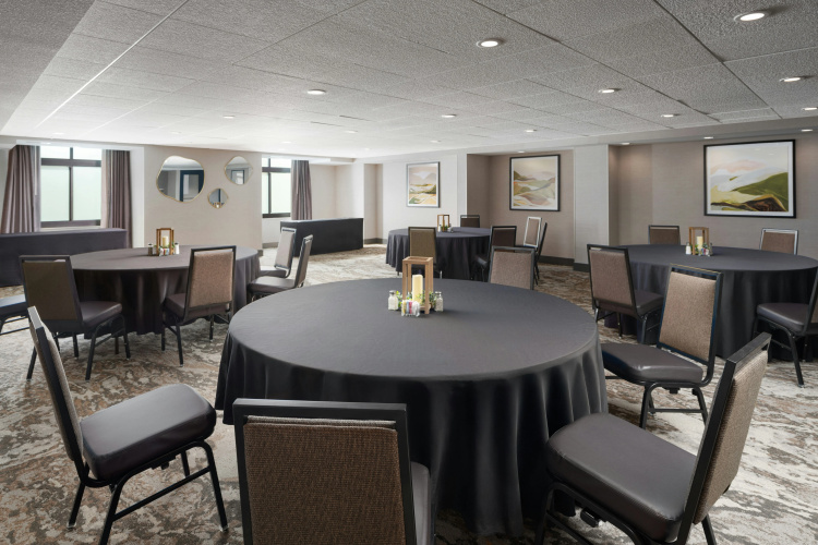 Embassy Suites by Hilton Hot Springs Hotel & Spa photo 21