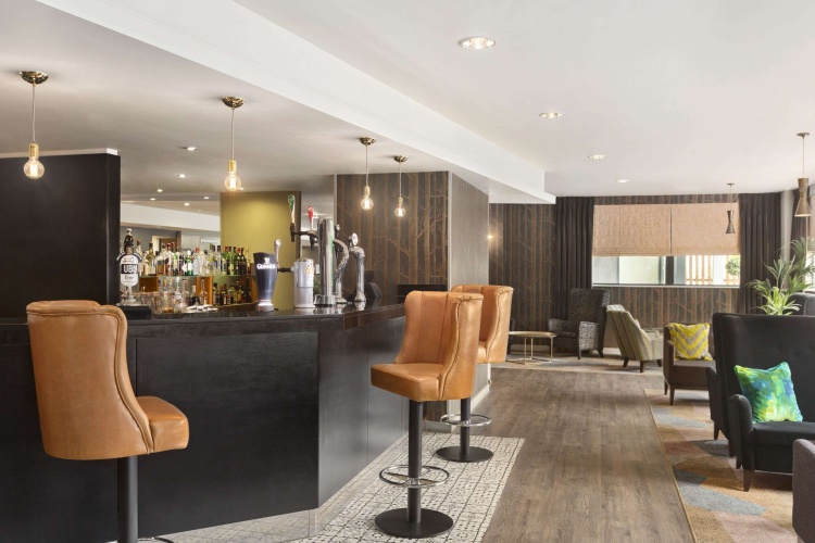 Ramada Hotel & Suites by Wyndham Coventry photo 16