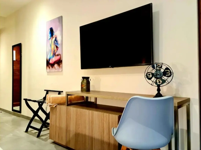 2 Bedrooms Apartment