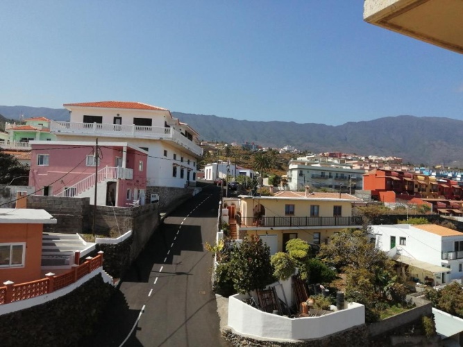 Apartment with mountain view