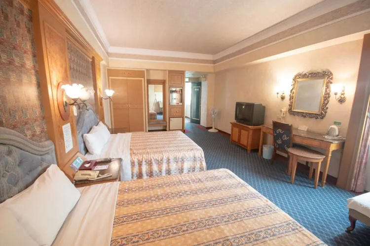 Amazing Golden Hostel
